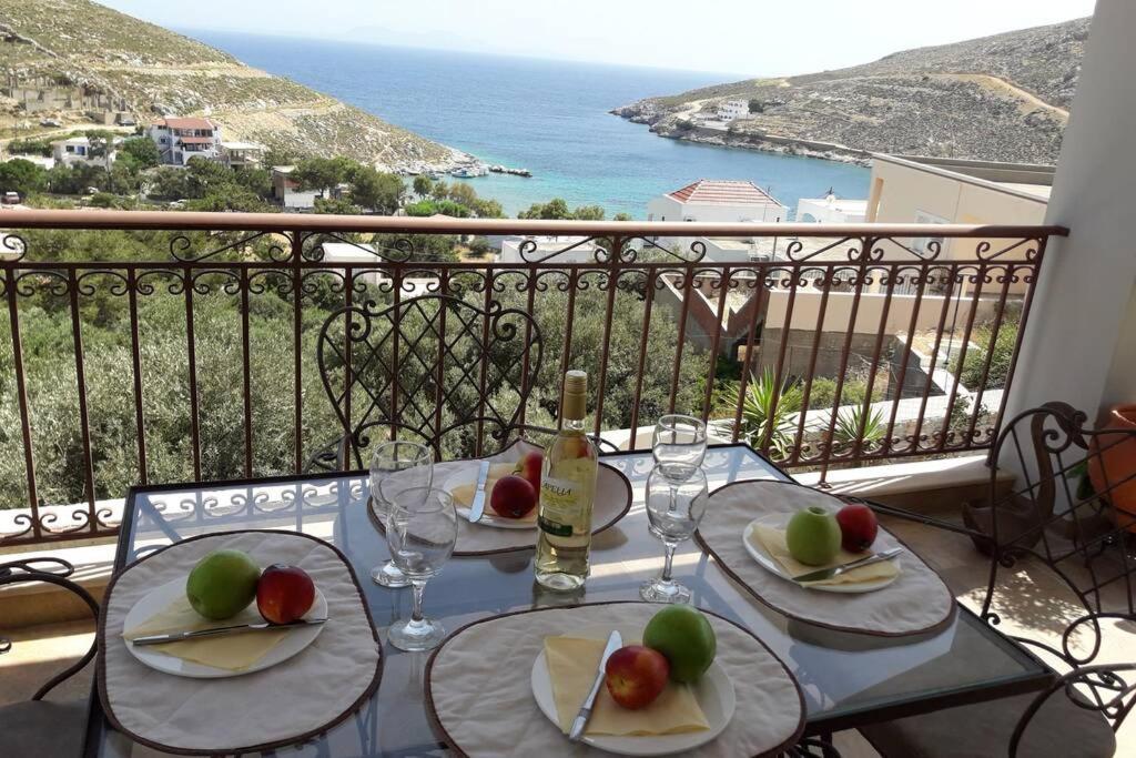 Вилла Nikis Seaside House Vlichadia Экстерьер фото