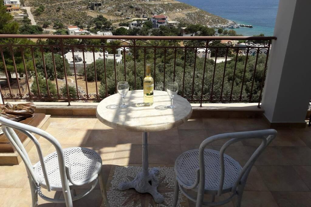 Вилла Nikis Seaside House Vlichadia Экстерьер фото